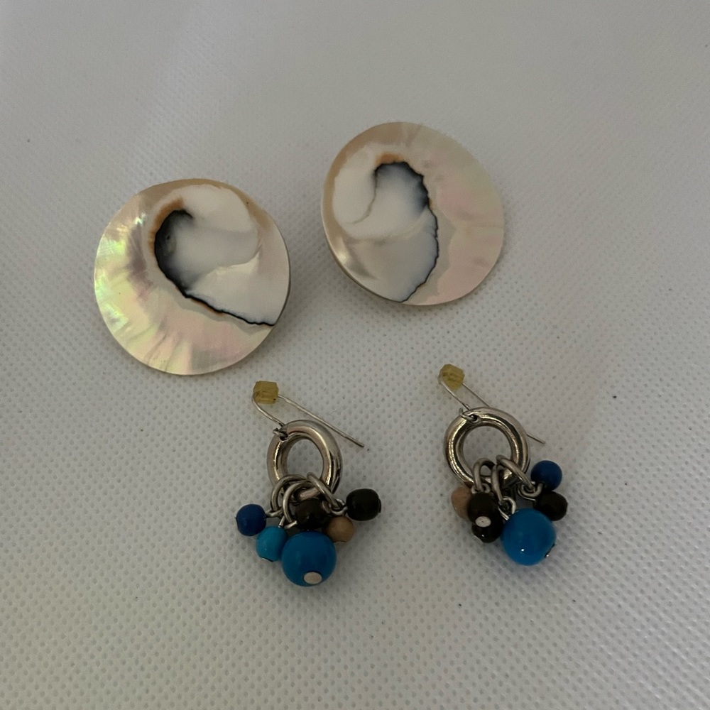 Mix beads dangling earrings, Round abalone shell back post - 2 pairs